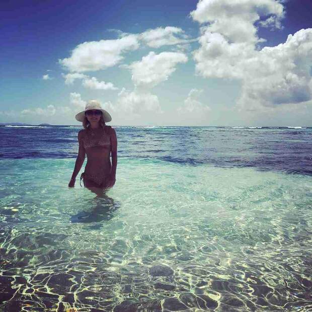 kelly-ripa-sultry-sundays-instagram