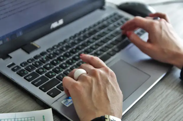 Оформлять льготы и получать справки: пенсионеры Приморья изучают компьютерную грамотность