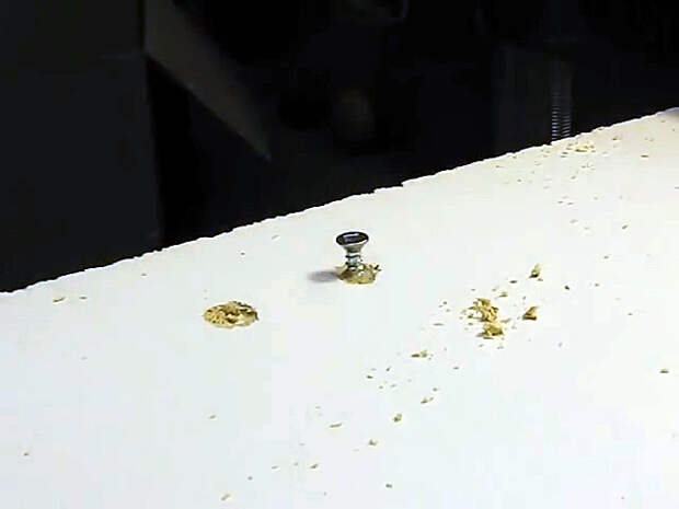 Как восстановить разбитое отверстие под шуруп в ДСП