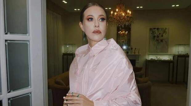 Ксения Собчак назвала "раболепием" свой давний роман с Эдуардом Бояковым