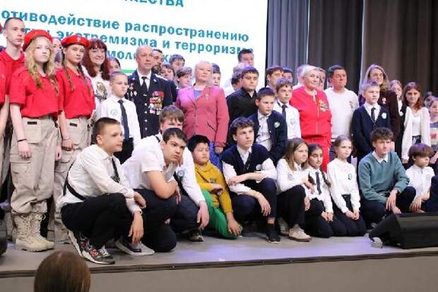 В Тамбовской области ветеран спецподразделений "Альфа" и "Вымпел" встретился с молодежью