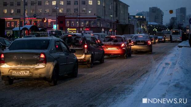 Неадекваты с петардами пугают уральских водителей