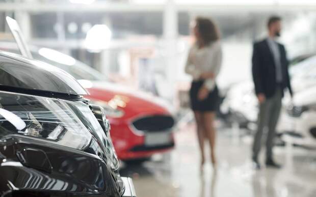 Продажи новых машин в России снова растут: свежая статистика