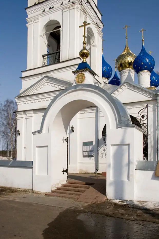 Храм богородицы благовещение. Церковь Благовещения Ярославль. Церковь Пресвятой Богородицы Ярославль. Яковлевский храм Ярославль. Яковлевская Церковь Ярославль.