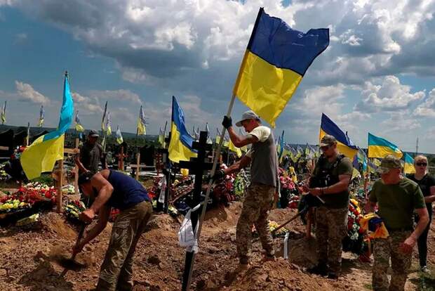 Конфликт на Украине перешел в фазу марафона, превратившись в войну на истощение. Такое мнение...