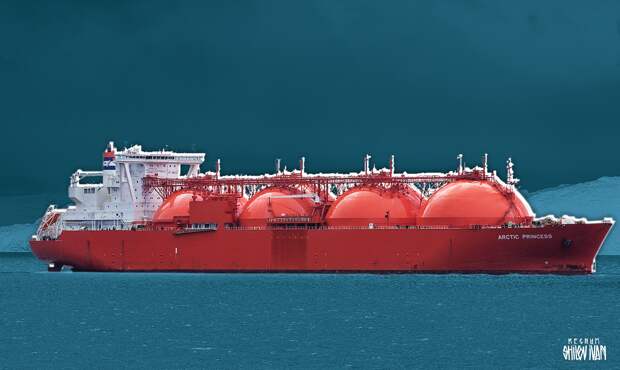 США могут начать военное сопровождение судов через Ормузский пролив