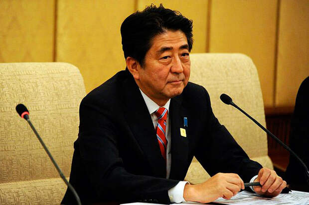 Синдзо Абэ: Мирный договор нужен России и Японии, но только в новом формате