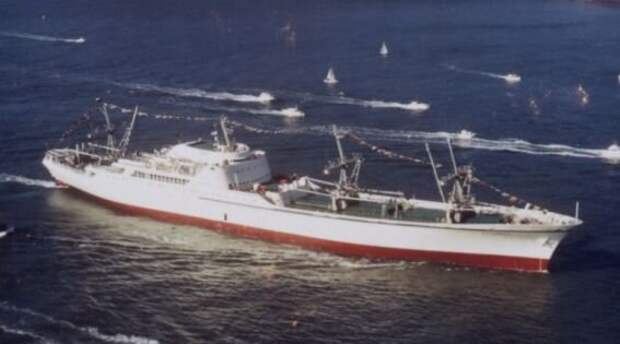 Первый в мире торговый корабль с атомной силовой установкой "Саванна", США