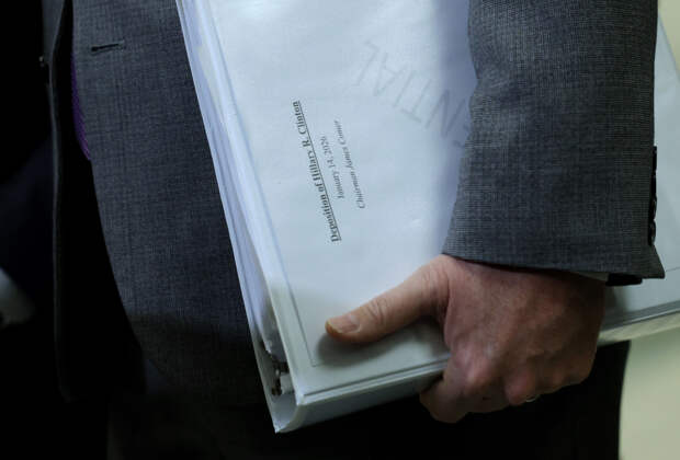 Бывший принц Эндрю привел отправленную ему Эпштейном девушку на чай в Букингемский дворец