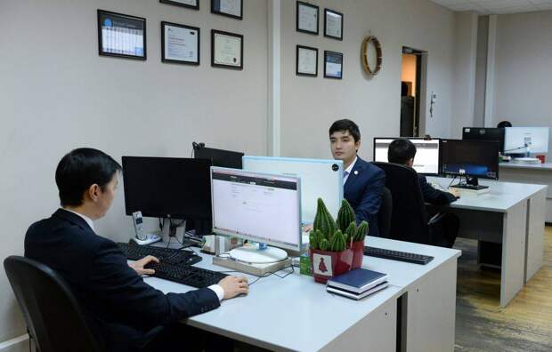 Госаппарату Киргизии предстоит «усушка» Госаппарату Киргизии предстоит «усушка»