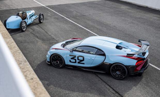 Спецверсия гиперкара Bugatti Chiron Pur Sport Grand Prix