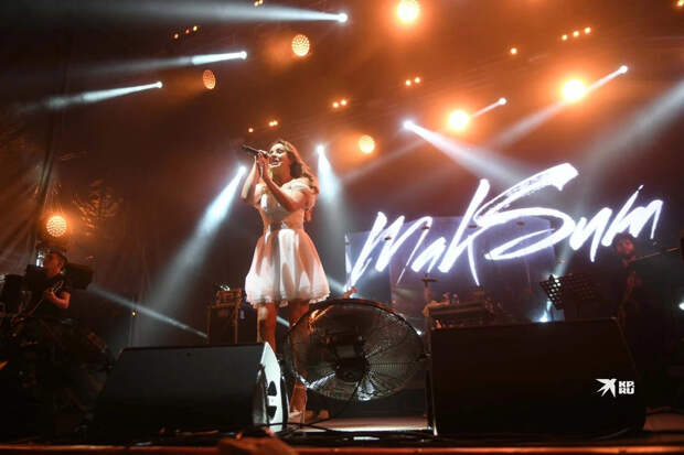 “Толком не могла уже стоять на ногах”, – певица МакSим о борьбе с зависимостью