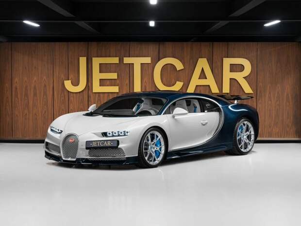 Bugatti Chiron продают за 420 миллионов рублей