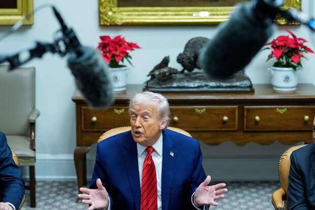 Трамп: США начнут продавать до 50 млн баррелей нефти из Венесуэлы