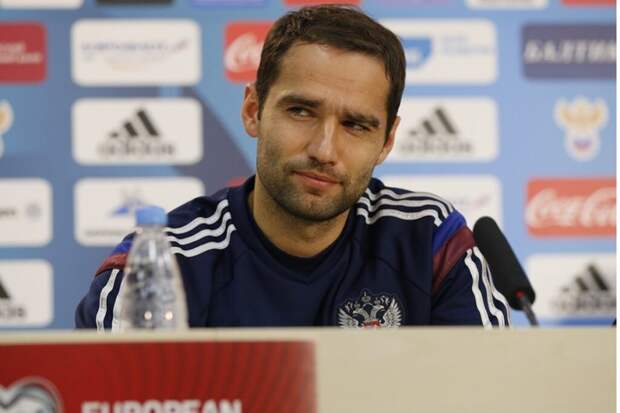 «Пусть едет куда-нибудь»: Широков раскритиковал Глушенкова за слова о сборной