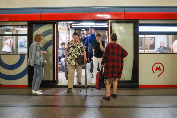 Движение на Кольцевой линии метро восстановили после сбоя