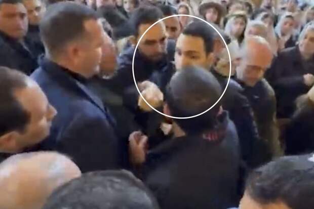 МВД: в Армении задержан еще один человек после попытки ударить Пашиняна