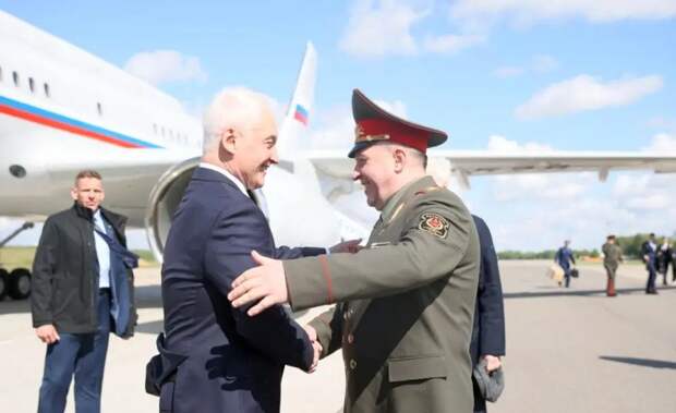 Министр обороны РФ прибыл в Республику Беларусь с официальным визитом