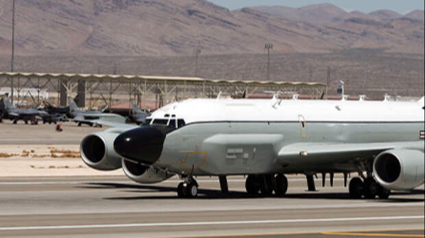 Британский самолет-разведчик пролетел над Черным морем в районе Крыма