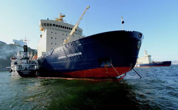 Путин: Россия усилит защиту судоходства на Северном морском пути