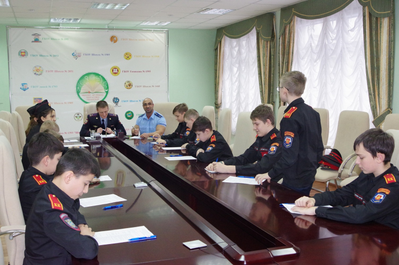 Знакомство с профессией дознавателя в школе № 1363. Фото: пресс-служба УВД по ЮВАО