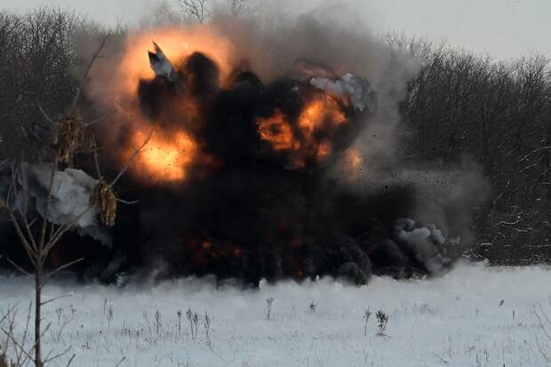 Дрон-камикадзе уничтожил раритетную украинскую 100-мм пушку образца 1944 года