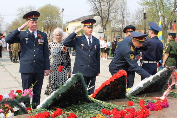 Сотрудники и ветераны Невьянской ИК-46 приняли участие в мероприятиях ко Дню Победы