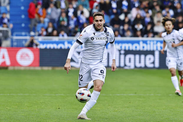 Экс-президент "Локомотива" Наумов посоветовал Захаряну вернуться в Россию