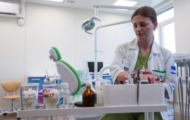 Профессиональную гигиену рта детям предложили внедрить в ОМС