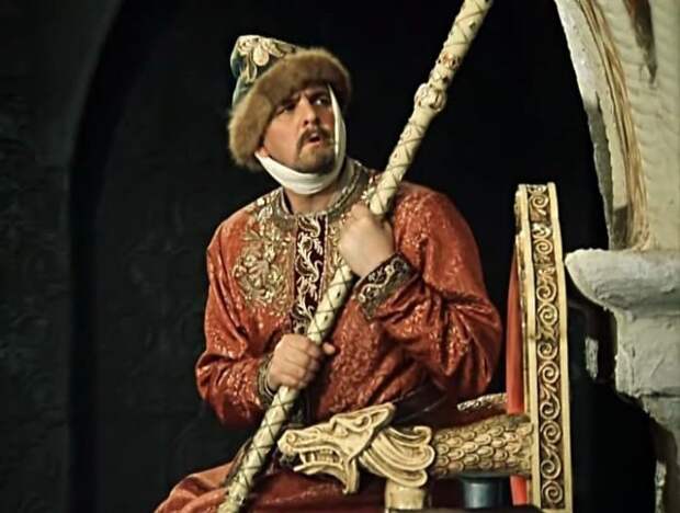 Юрий Яковлев в фильме *Иван Васильевич меняет профессию*, 1973 | Фото: kino-teatr.ru