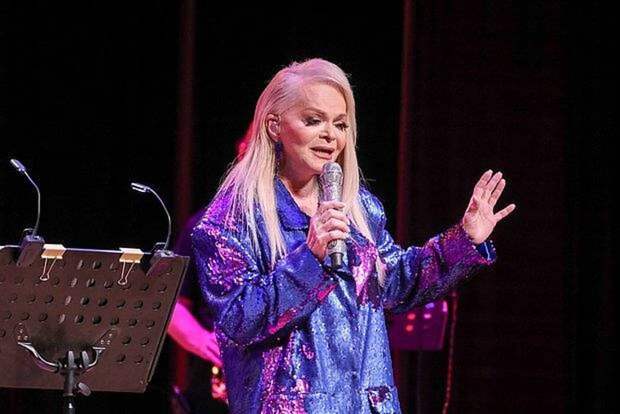 «Не успею собрать вещи»: Лариса Долина просит о необычной услуге у новой владелицы квартиры