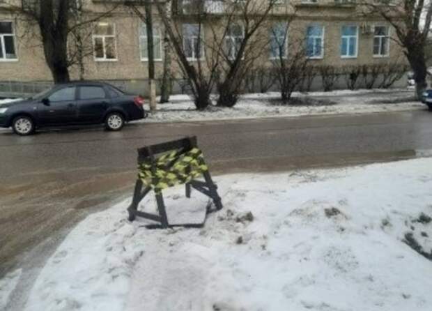 Прокуратура подтвердила, что в Старой Руссе есть опасный канализационный люк