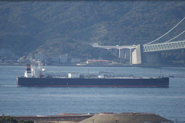 Российский ВМФ доставил очередную партию тяжелого вооружения в Сирию Российский ВМФ доставил очередную партию тяжелого вооружения в Сирию
