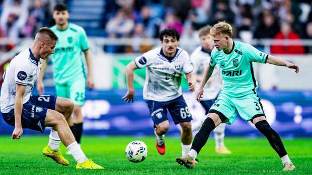 Футболисты «Балтика» упустили победу над «Пари НН» в добавленное время