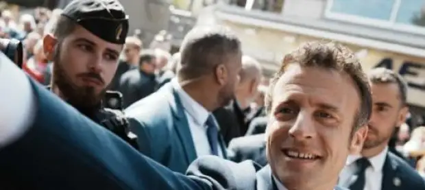 Макрон победил Ле Пен с меньшим отрывом, чем в 2017 году