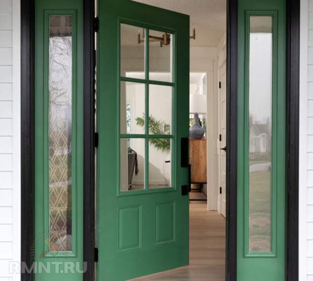 зелёные двери