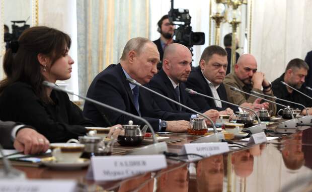 Российская армия ожидала наступления ВСУ через Днепр, однако разрушение дамбы из-за регулярных обстрелов со...