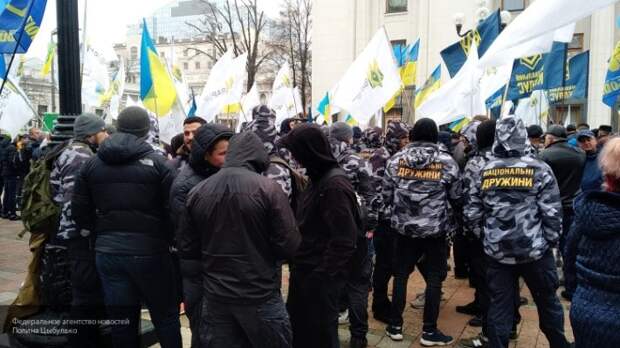 Украина решила запустить поезда в «оккупированный» Донбасс и развести войска с ЛДНР