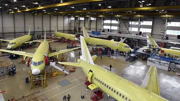 ОАК ожидает первый полет SSJ-100 с российскими двигателями в начале 2023 года