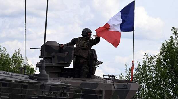 Politico: Франция вчетверо увеличит арсенал ракет и беспилотников