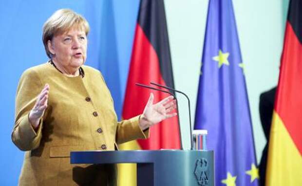 На фото: исполняющая обязанности канцлера Германии Ангела Меркель