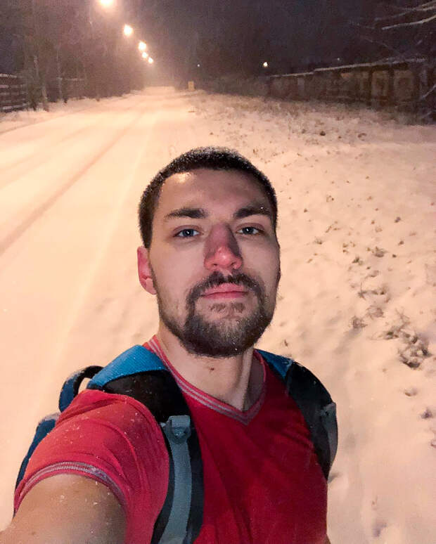 Зачем они ходят зимой в одной футболке?