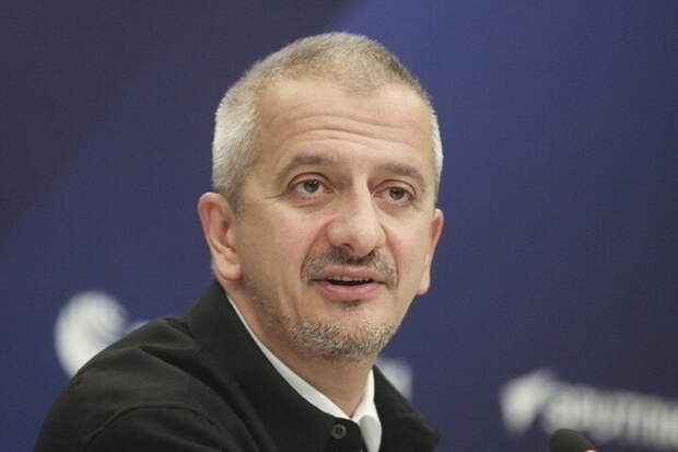 Константин Богомолов сложил полномочия исполняющего обязанности ректора МХАТ