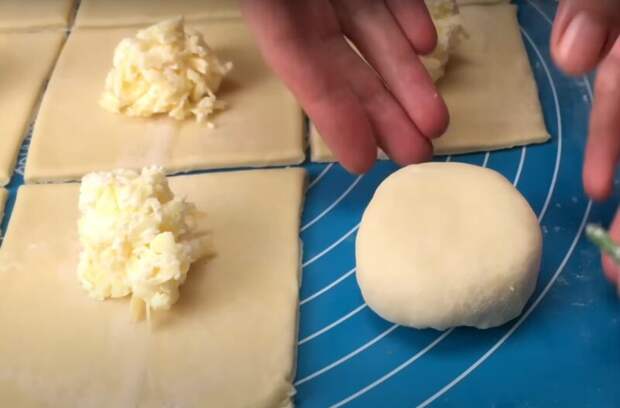 Простые сырные булочки: исчезают через 1 минуту. Простые ингредиенты: быстрый и вкусный рецепт