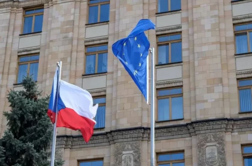 МИД Чехии пыжится и оправдывается, забывая, что “разведка бессмертна”