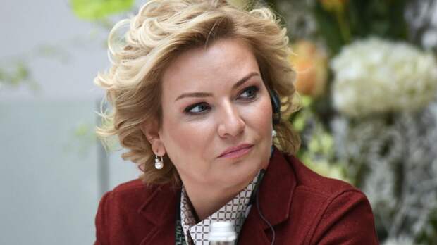 Режиссёр Богомолов попросил Любимову освободить его от должности ректора МХАТ