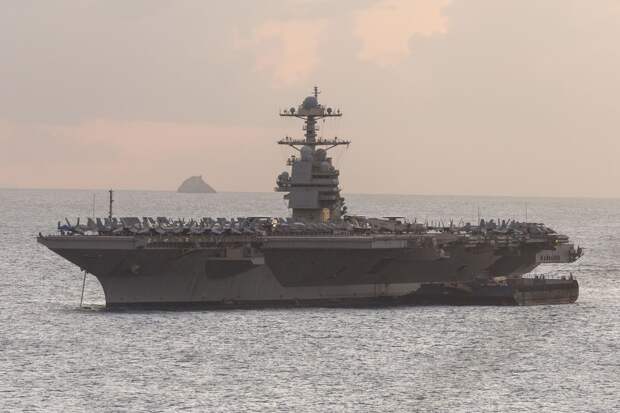 Kathimerini: экипаж авианосца США заподозрили в поджоге ради завершения миссии