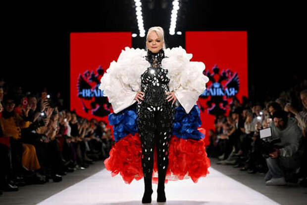 «Я буду любить тебя!»: Ларису Долину освистали на «Песне года»