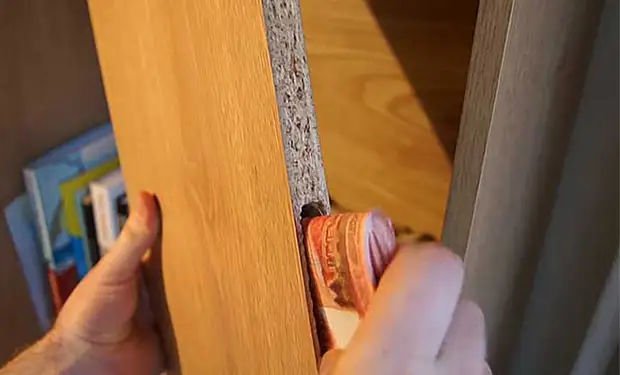 5 хитрых мест в городской квартире, куда можно спрятать ценности и деньги