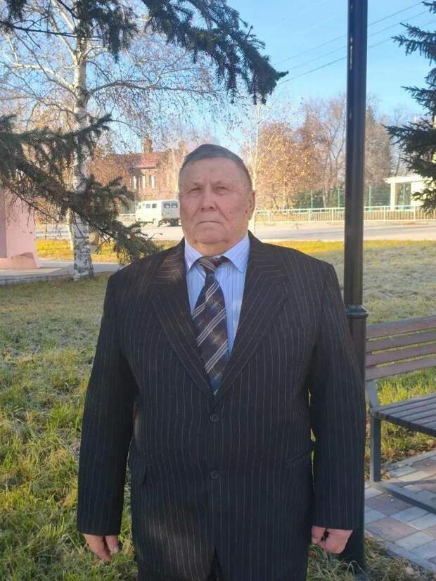 Томенко вручил награды лучшим работникам дорожной и транспортной отрасли / Фото: Антон Червяков